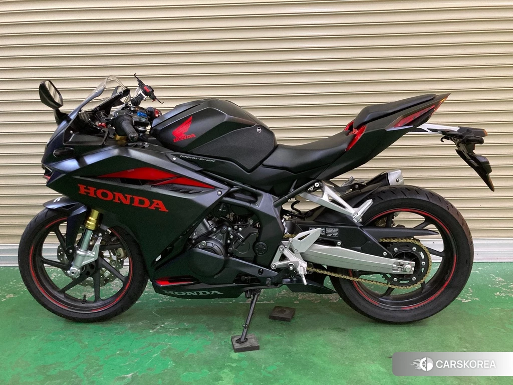 Проданный Honda CBR250RR 2017 из Японии