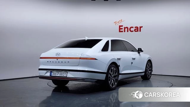 Hyundai Grandeur (GN7) id 3799003 из Кореи 12