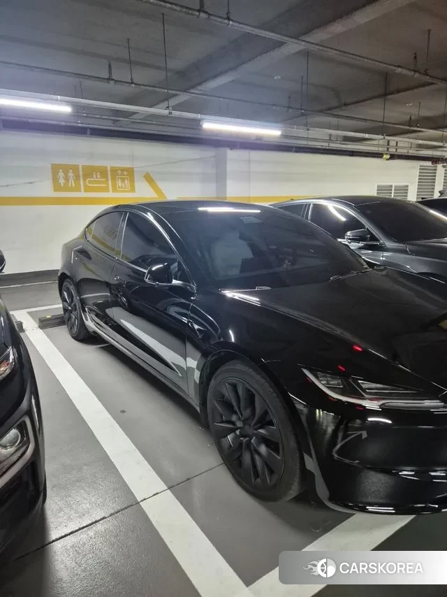 Tesla Model 3 2024 Черный из Кореи, фото 2