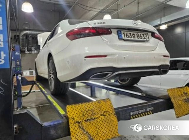 Mercedes-Benz E-Class W213 2022 Белый из Кореи, фото 2