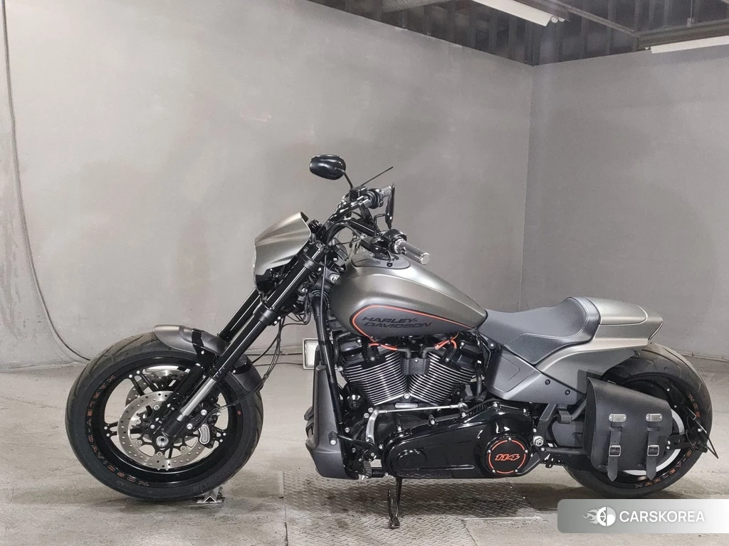 Проданный Harley-Davidson Softail FXDRS1870 114 2019 из Японии