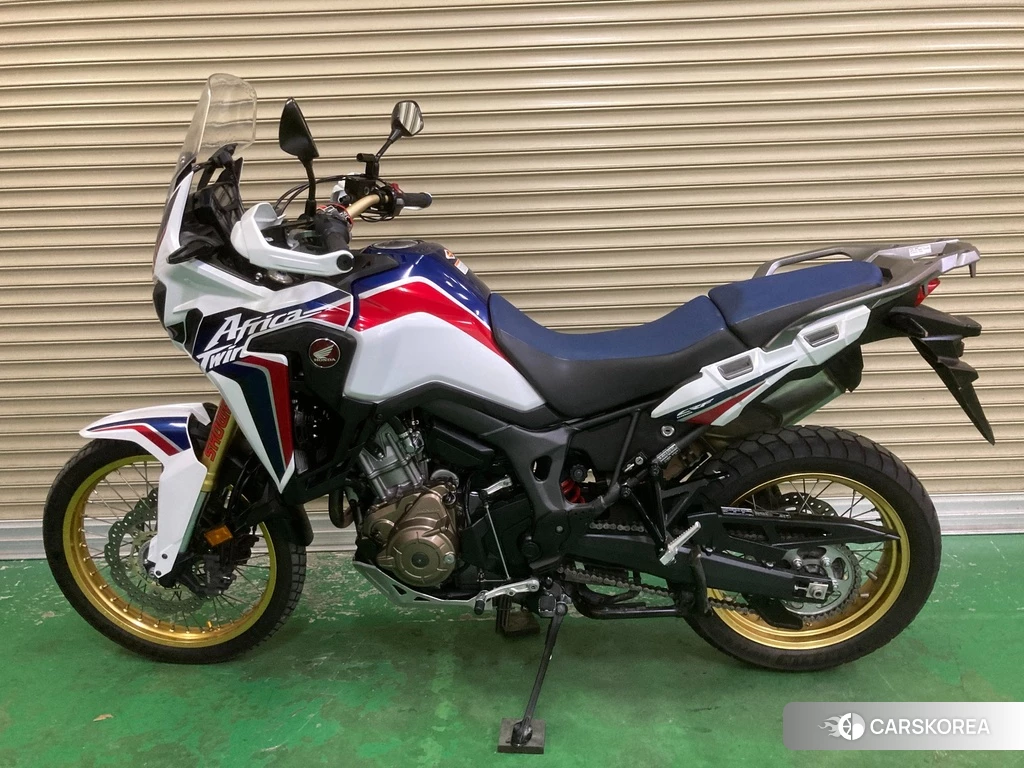 Проданный Honda CRF1000L AFRICA TWIN 2019 из Японии