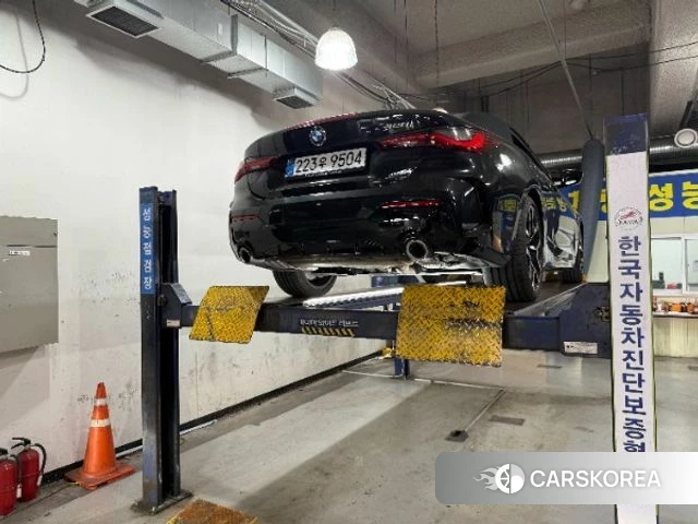 BMW 4 Series (G22) 2025 Черный из Кореи, фото 2