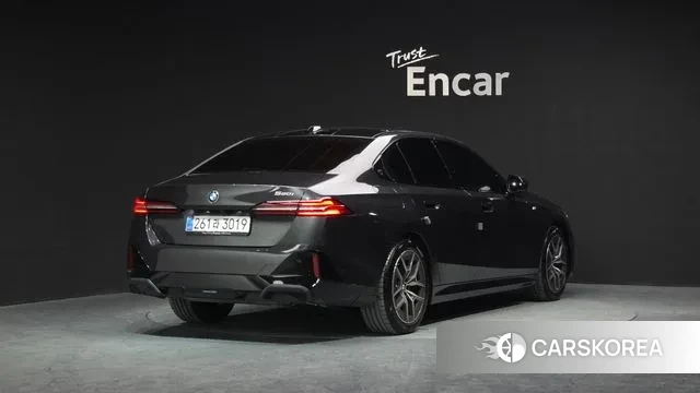 BMW 5 Series (G60) id 3371676 из Кореи 12