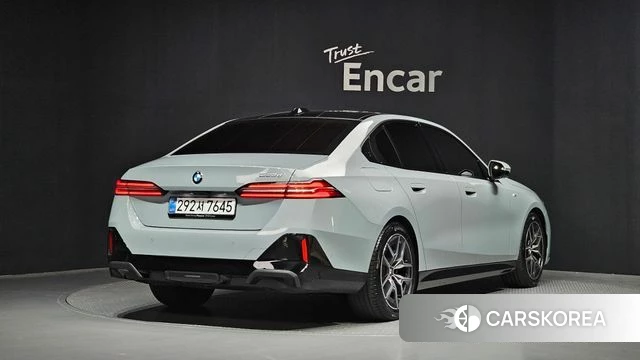 BMW 5 Series (G60) id 3837884 из Кореи 12