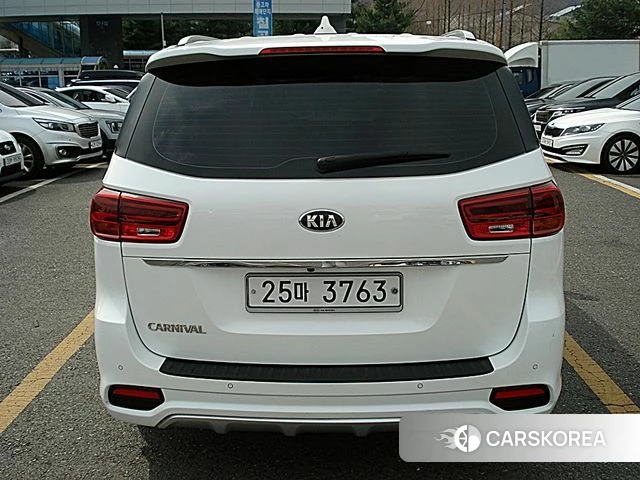 Kia The New Carnival id 3886079 из Кореи 12
