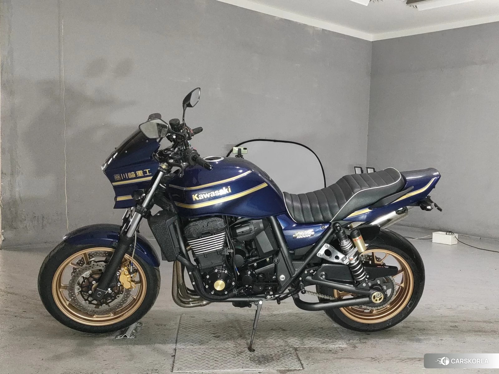 Проданный Kawasaki ZRX 1200 2016 из Японии