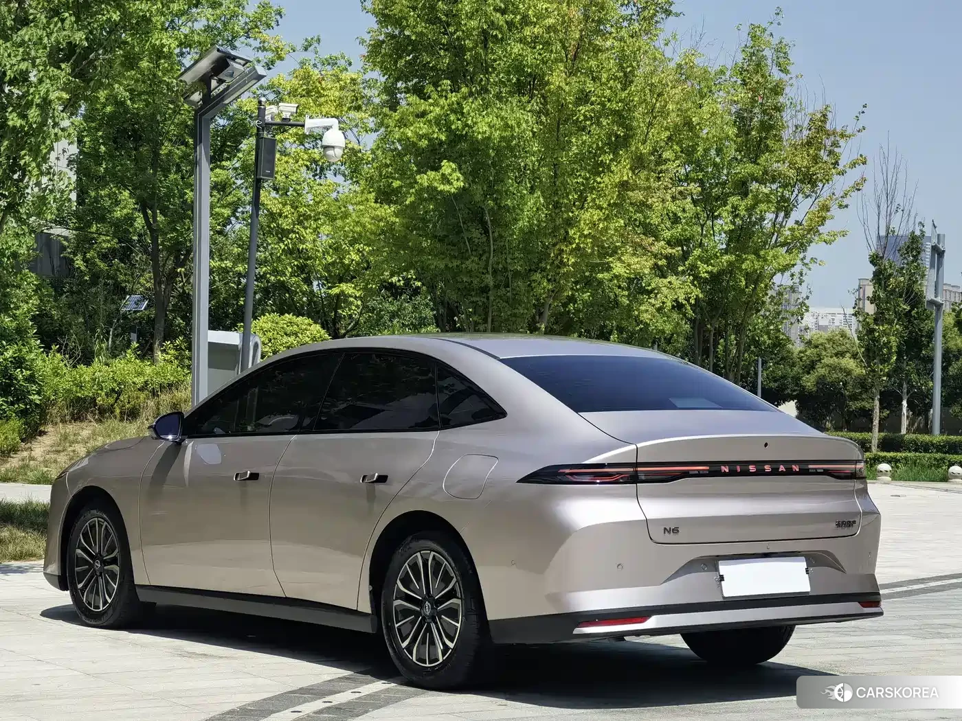 Nissan N6 id 4669250 из Китая 8