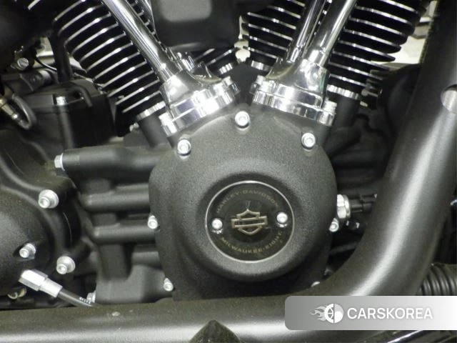 Engine photo
