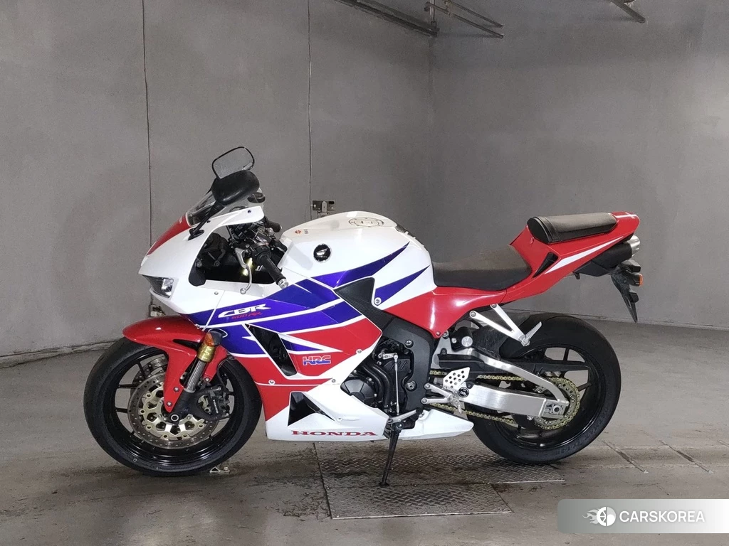 Проданный Honda CBR600RR 2013 из Японии