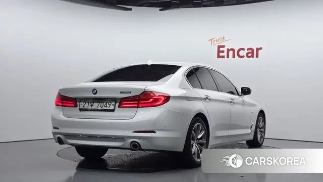 BMW 5 Series (G30) id 3284468 из Кореи 12