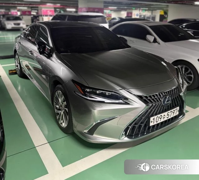 Lexus ES300h 7th generation 2022 Серебристо-серый из Кореи, фото 2