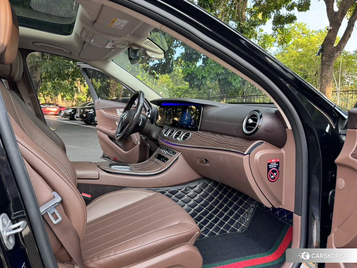 Mercedes-Benz E-class 2020 Черный из Китая, фото 2