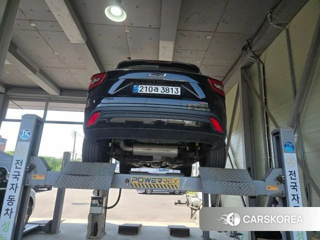 Chevrolet (GM Daewoo) Trax Crossover 2024 Черный из Кореи, фото 2