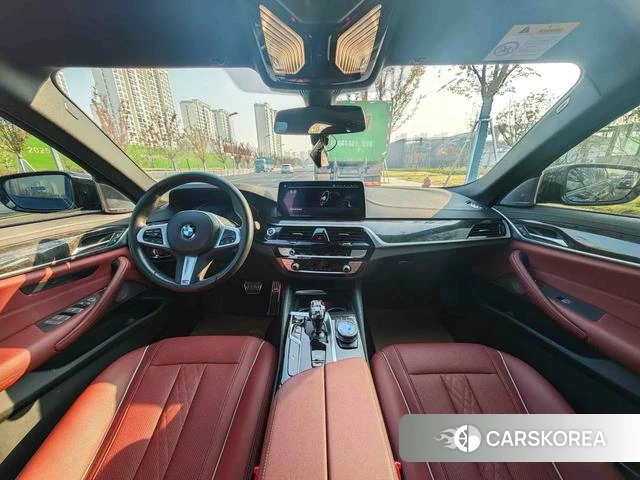 BMW 5 series 2021 Черный из Китая, фото 2