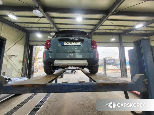 Mini Cooper Countryman 2023 Зеленый из Кореи, фото 2