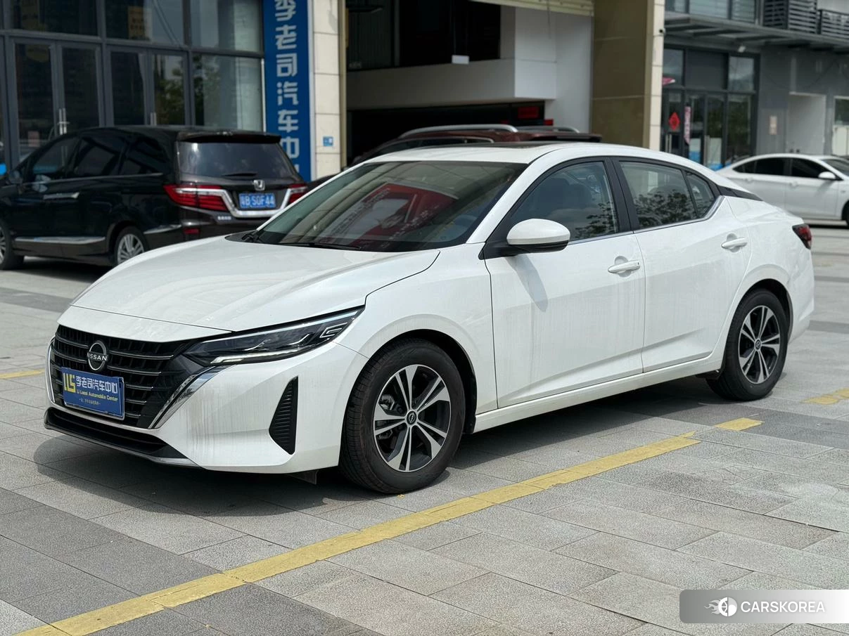 Nissan Xuan Yi 2023 Белый из Китая, фото 3