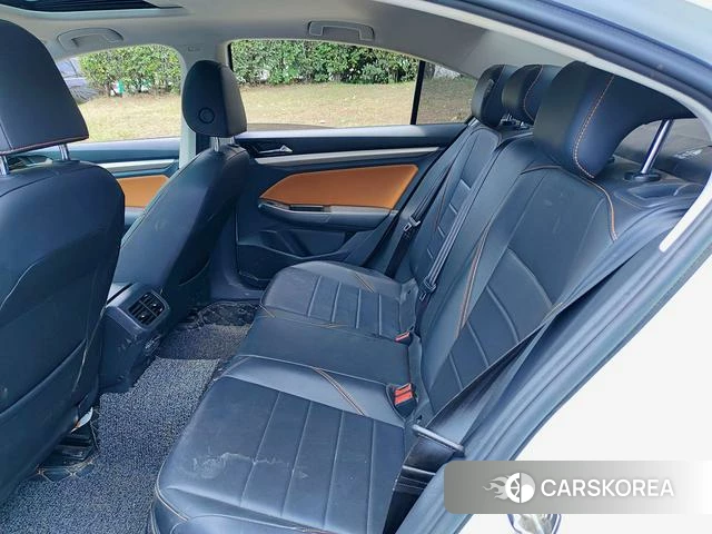 Volkswagen Bora 2024 Белый из Китая, фото 3