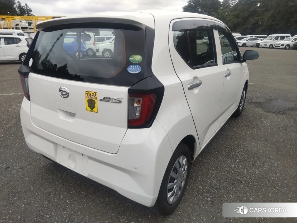 Daihatsu Mira e:S 2020 из Японии, фото 2