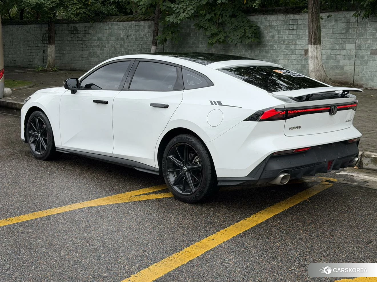 Chang'an UNI-V 2024 Белый из Китая, фото 2