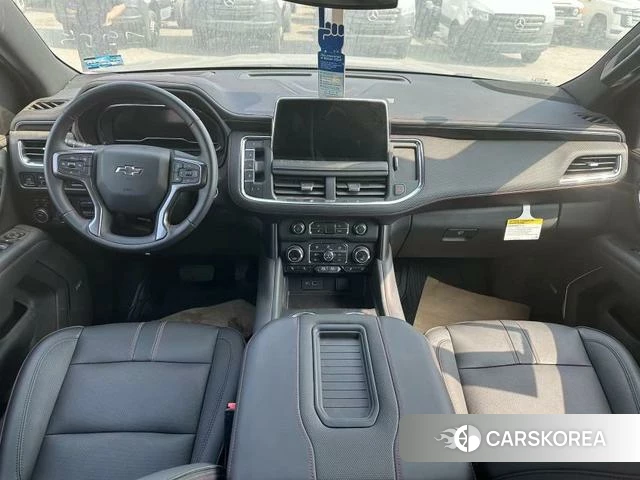 Chevrolet Suburban 2022 Темно-серый из Китая, фото 2