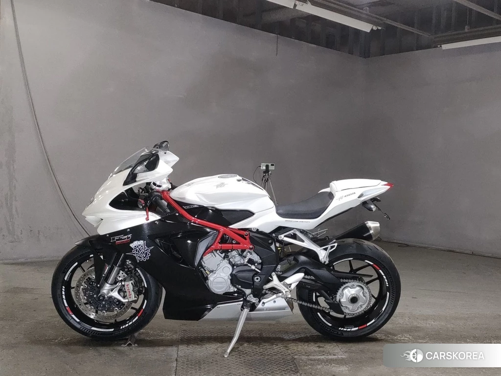 Проданный MV AGUSTA F3 800 id 4143943 из Японии, фото 2