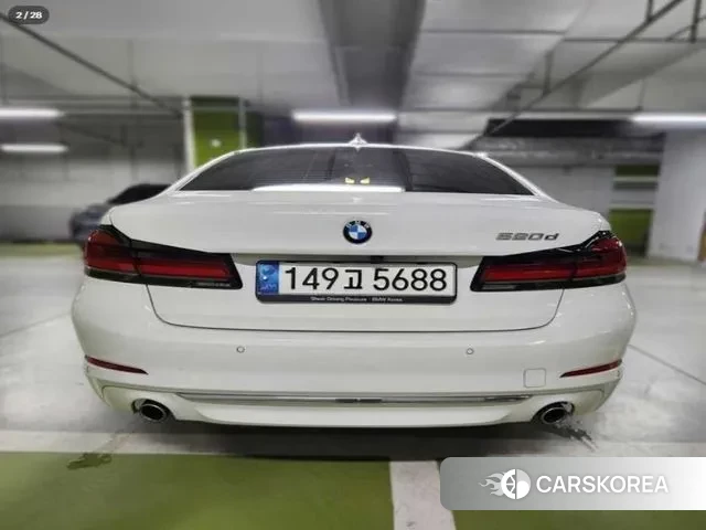 BMW 5 Series (G30) 2020 Белый из Кореи, фото 5