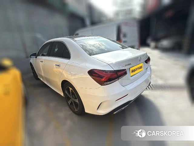 Mercedes-Benz Class A 2022 Белый из Китая, фото 2