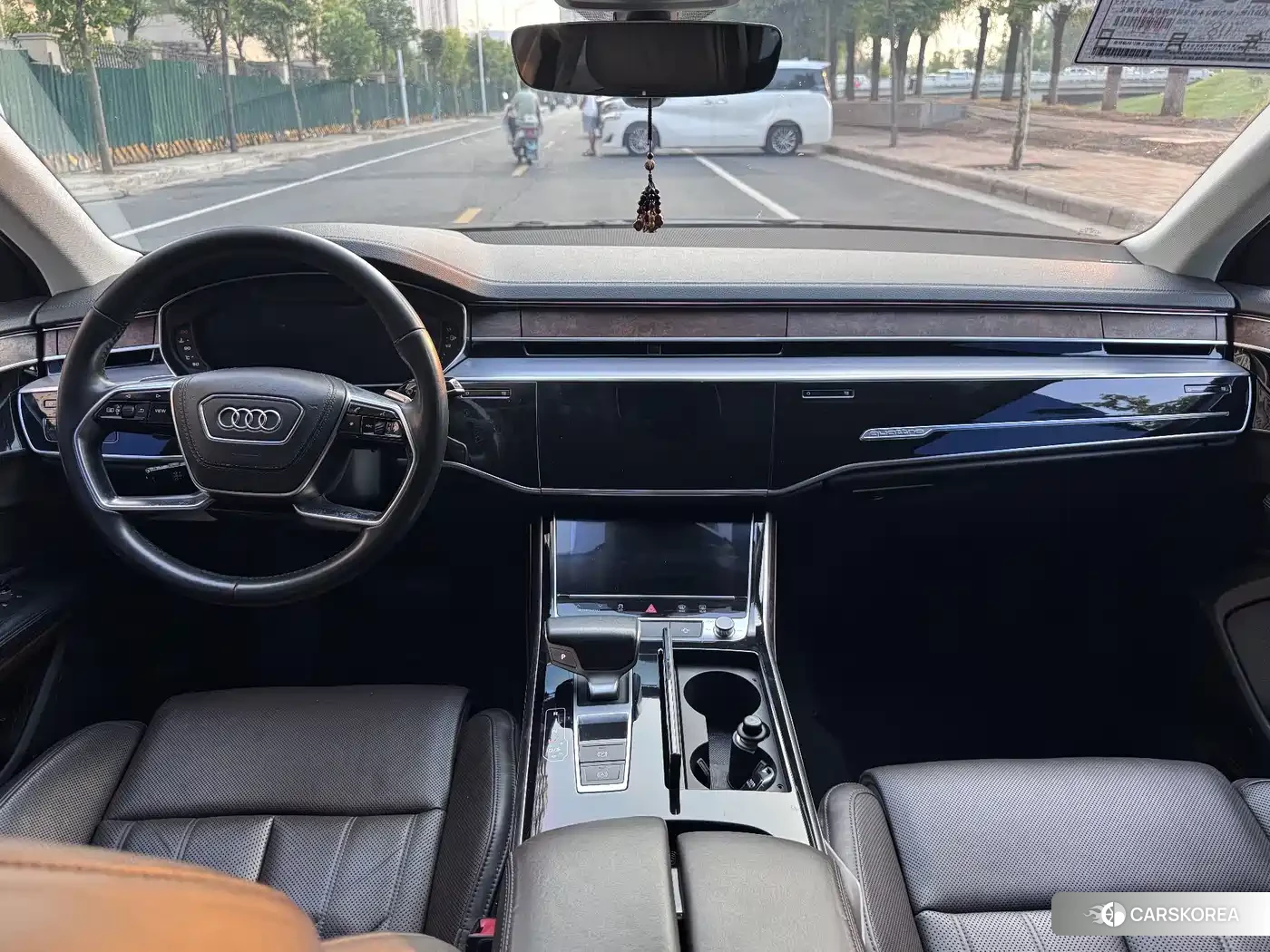 Audi A8 2018 Черный из Китая, фото 2