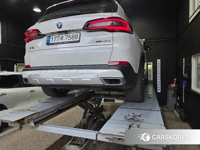 BMW X5 (G05) 2022 Белый из Кореи, фото 2