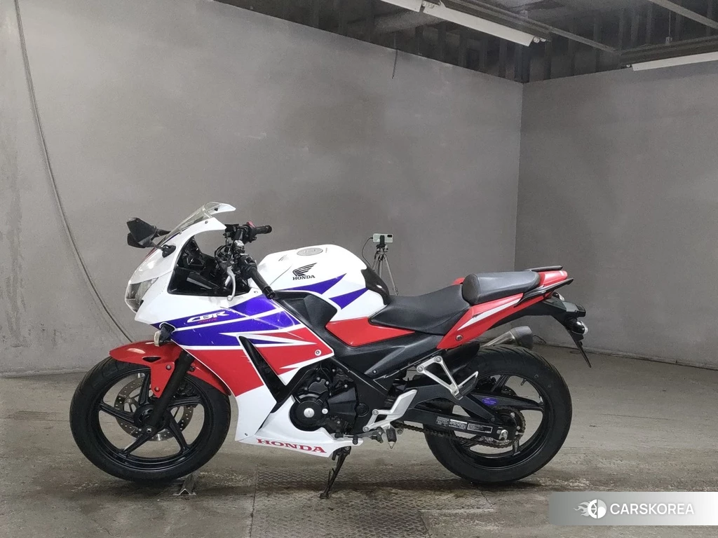 Проданный Honda CBR250R 2015 из Японии, фото 2