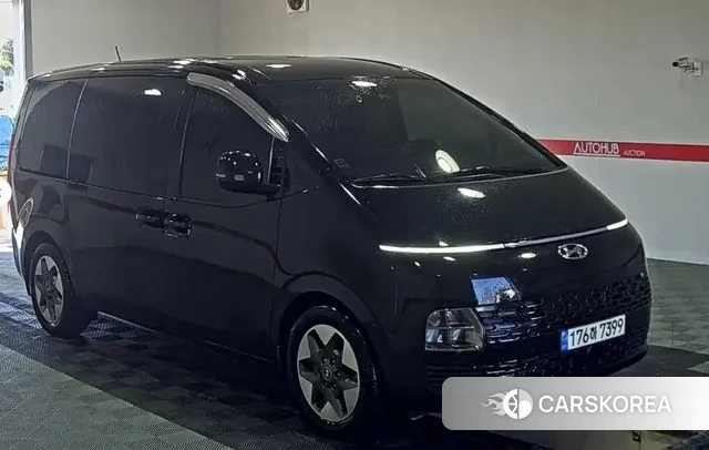 Hyundai Staria 2022 Черный из Кореи, фото 2