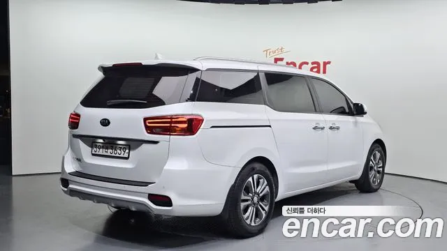 Kia The New Carnival id 2720184 из Кореи 12