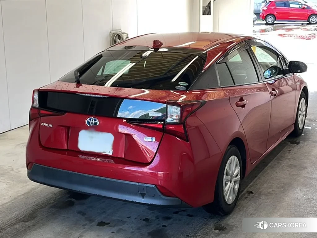 Toyota Prius 2019 из Японии, фото 2