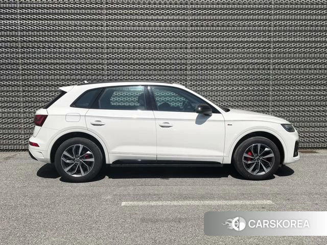 Audi Q5L 2024 Белый из Китая, фото 2