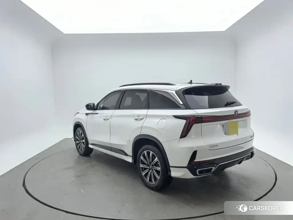 Chang'an Changan CS75PLUS 2025 Белый из Китая, фото 2