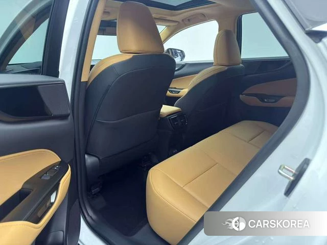 Lexus NX id 3920262 из Китая 10