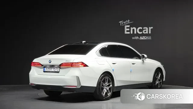 BMW 5 Series (G60) id 3512526 из Кореи 12