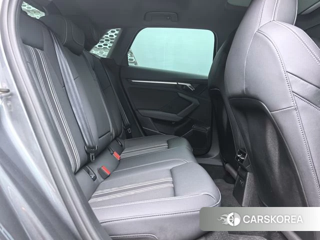 Audi A3 2022 Темно-серый из Китая, фото 6
