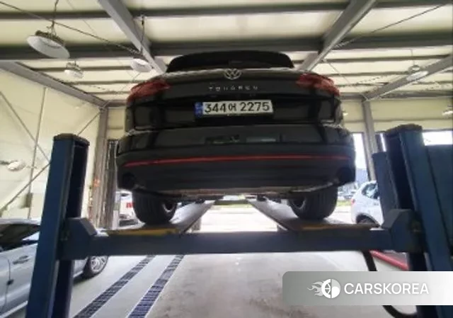 Volkswagen Touareg 3rd generation 2023 Черный из Кореи, фото 2