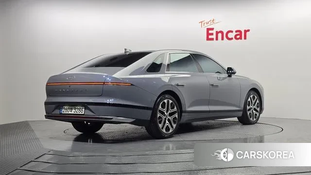 Hyundai Grandeur (GN7) id 3378035 из Кореи 12