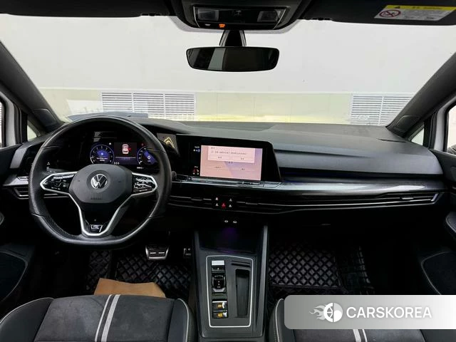 Volkswagen Golf 2023 Белый из Китая, фото 5