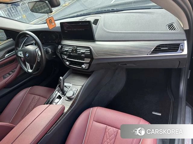 BMW 5 series 2021 Черный из Китая, фото 3