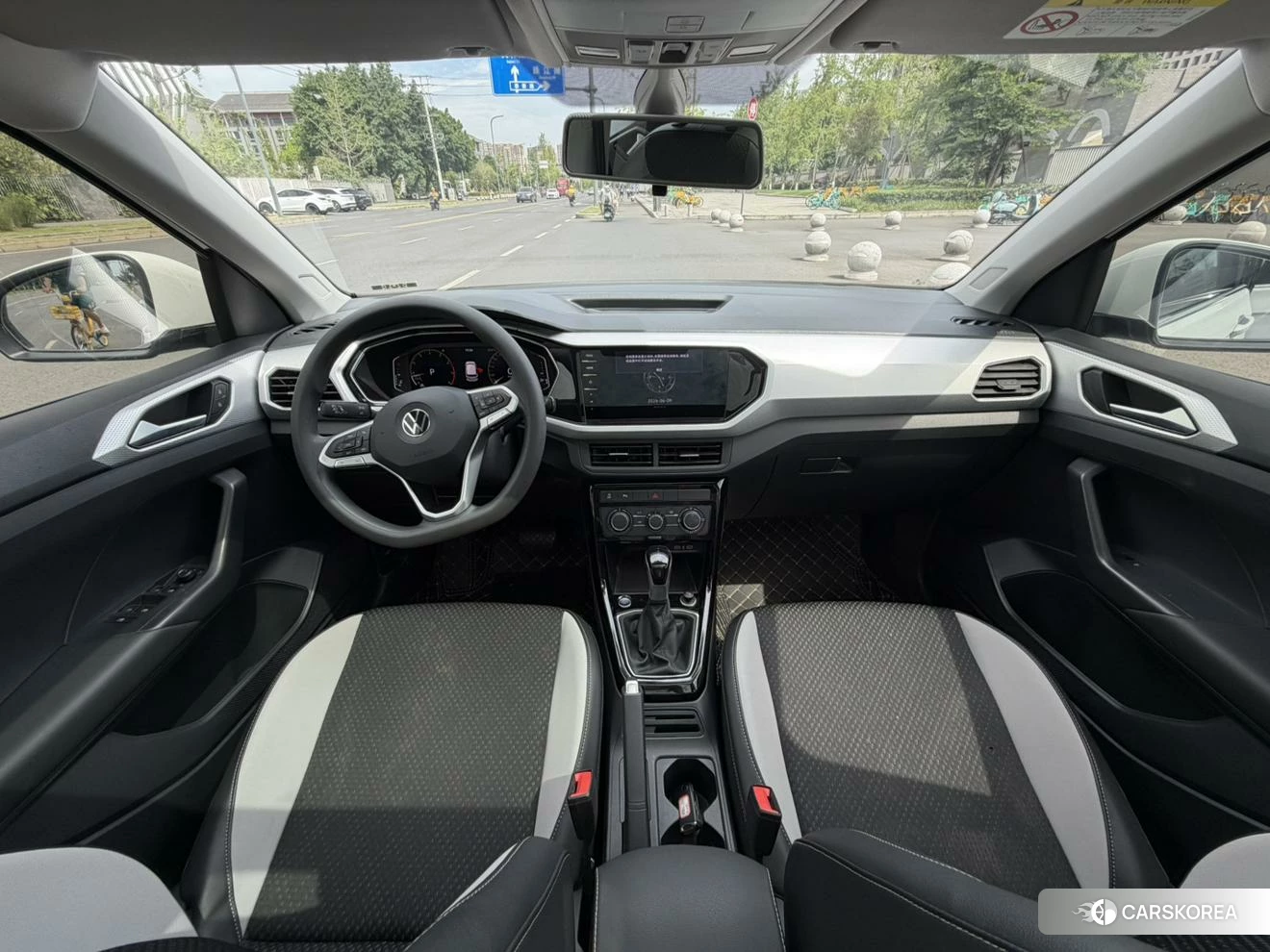 Volkswagen Exploring the shadow id 4441036 из Китая 12