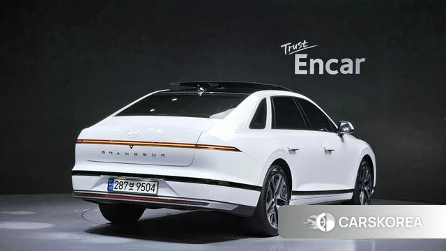 Hyundai Grandeur (GN7) id 4381636 из Кореи 12