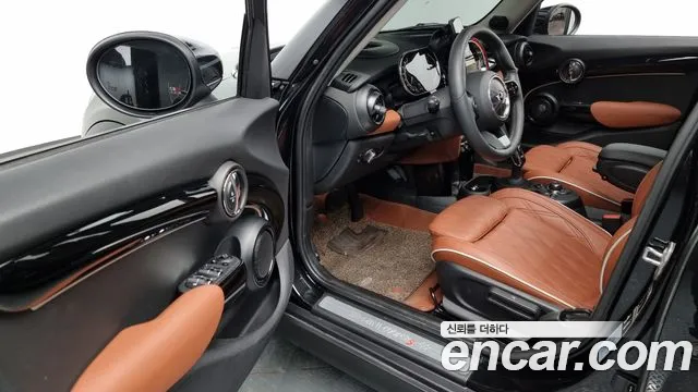 Mini Cooper S id 2660387 из Кореи 12