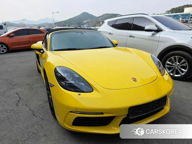 Porsche 718 Boxster 2022 Желтый из Кореи, фото 3