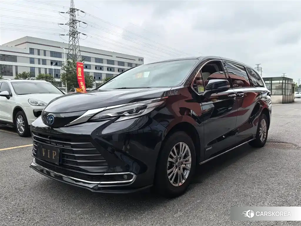 Toyota Sienna 2022 Черный из Китая, фото 2