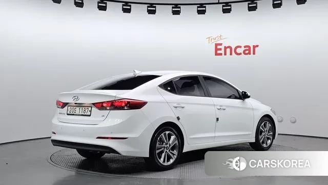 Hyundai Avante AD id 3076864 из Кореи 12