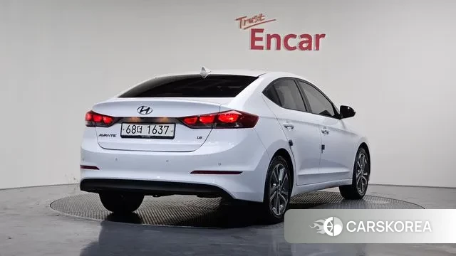 Hyundai Avante AD id 3692900 из Кореи 12